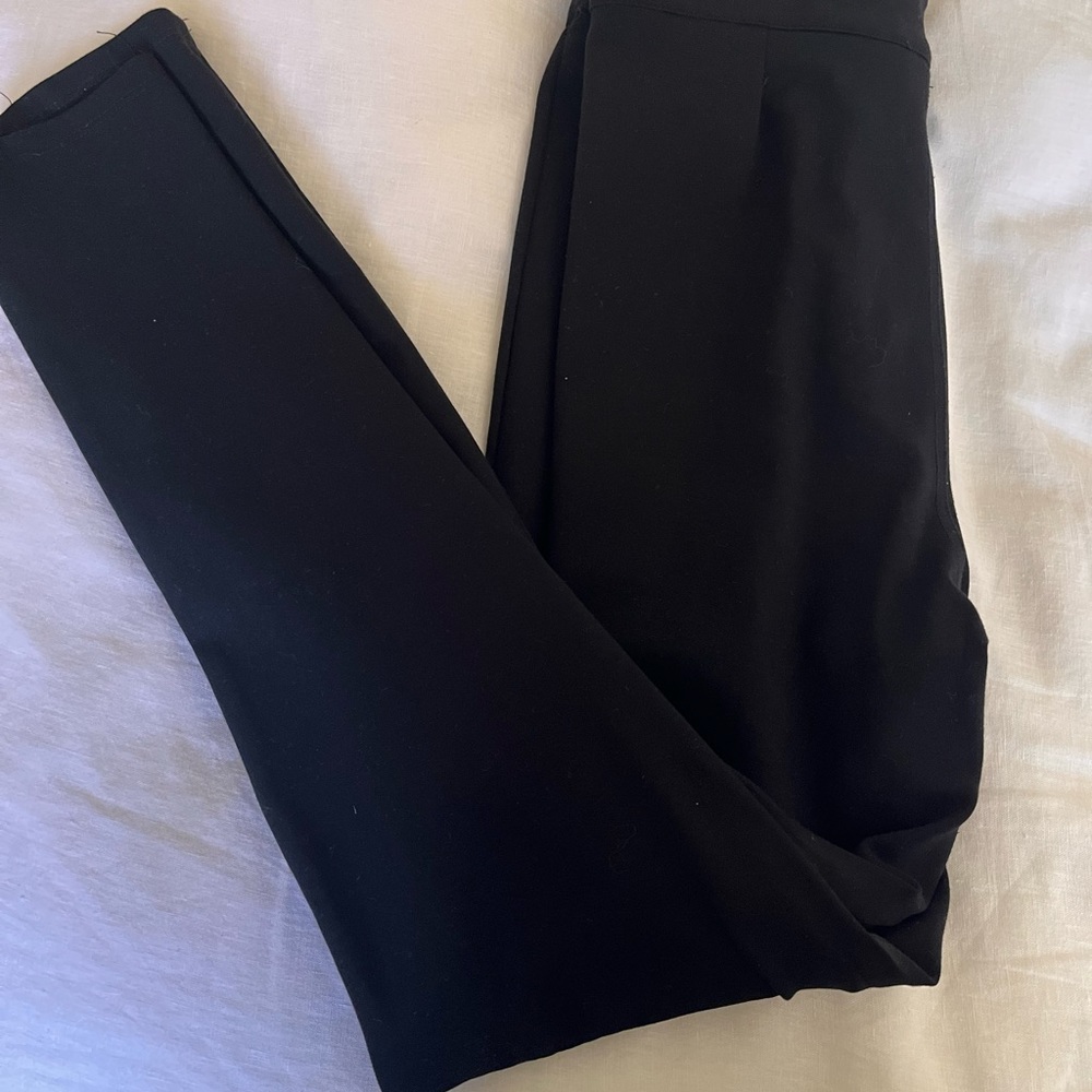 TAHARI black detailed leggings (size medium)